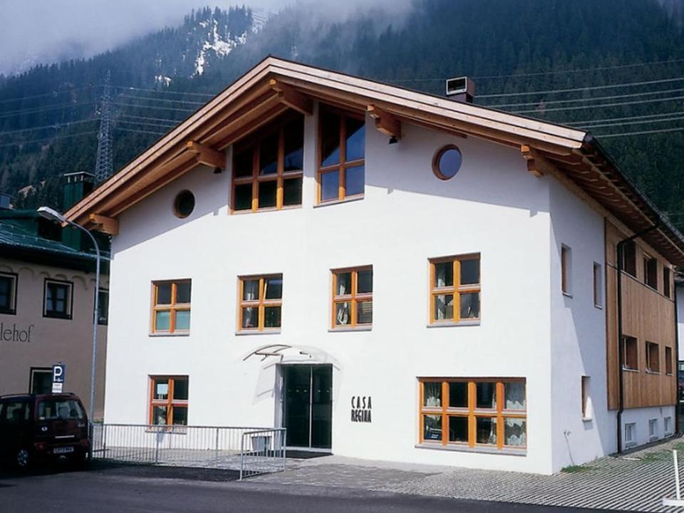 Chalet Regina Hotell Sankt Anton am Arlberg Exteriör bild